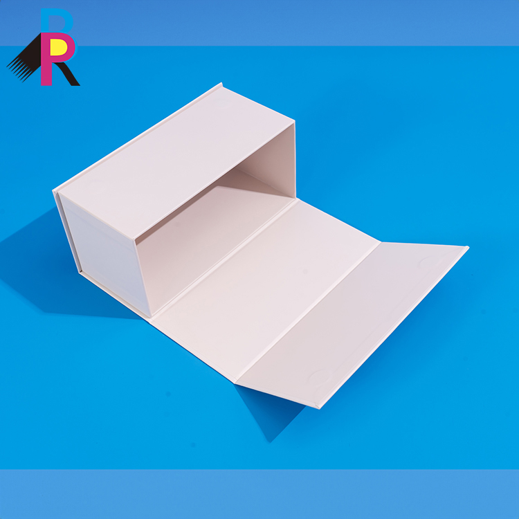white magnetic gift box2